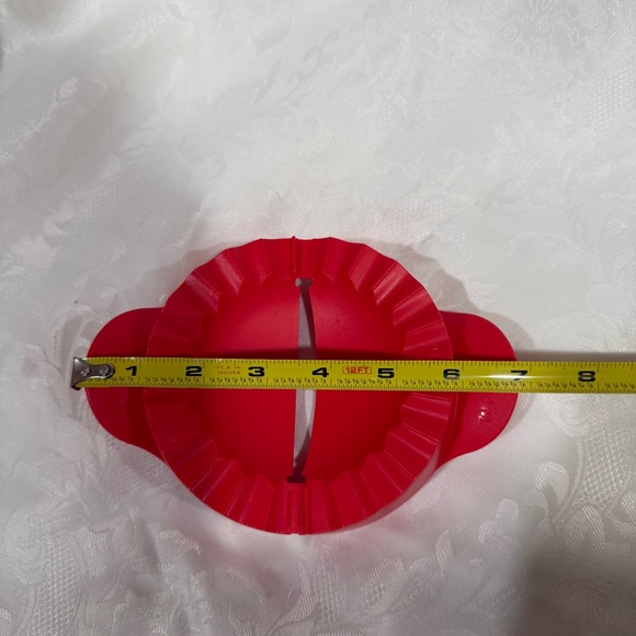 NEW!  Tupperware Red Empanada Maker - Picture 5 of 6